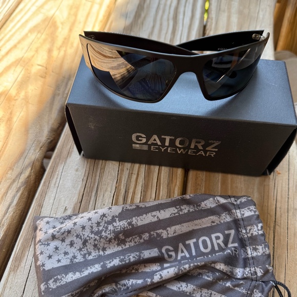 Gatorz Magnum Sunglasses - Picture 1 of 10